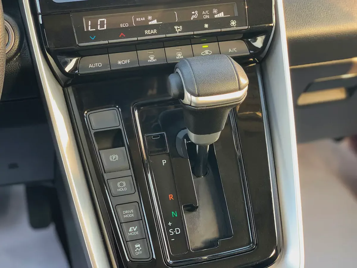 AED 1,625 Per month No down payment needed | 2024 Model Hybrid engine-7-7