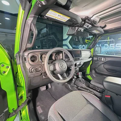 2025 Jeep Wrangler Rubicon V6-8