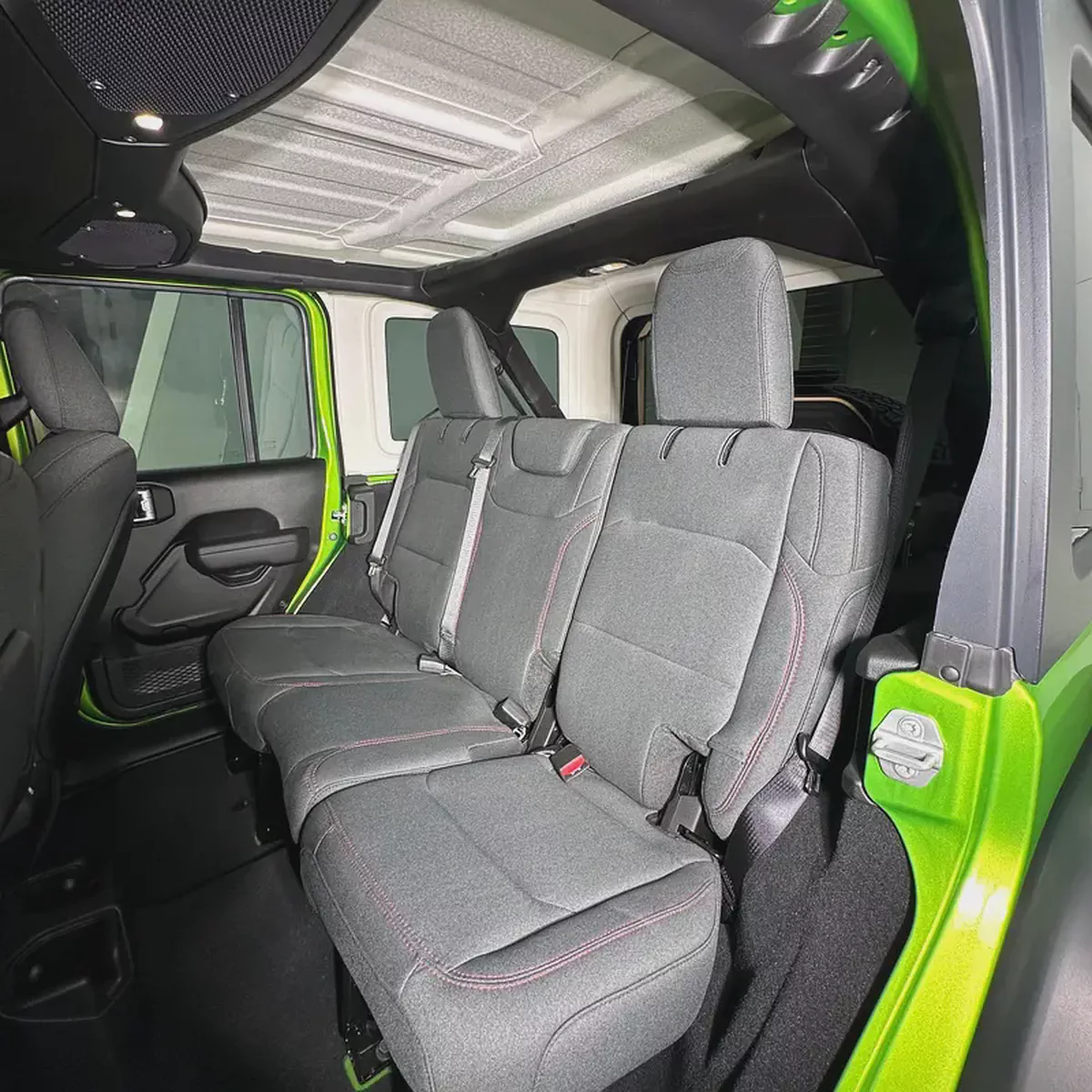 2025 Jeep Wrangler Rubicon V6-10-10