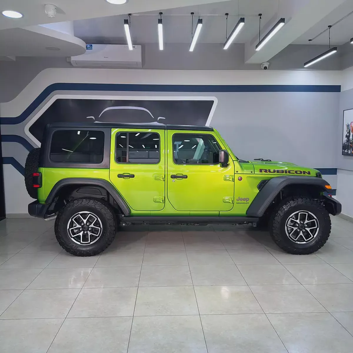 2025 Jeep Wrangler Rubicon V6-3-3