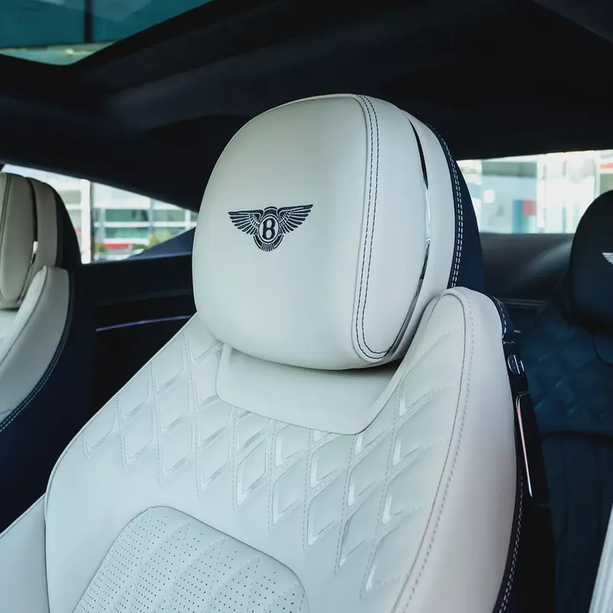 Bentley Continental GT AZURE V8 2026 DONE ONLY 4000KM-9-9