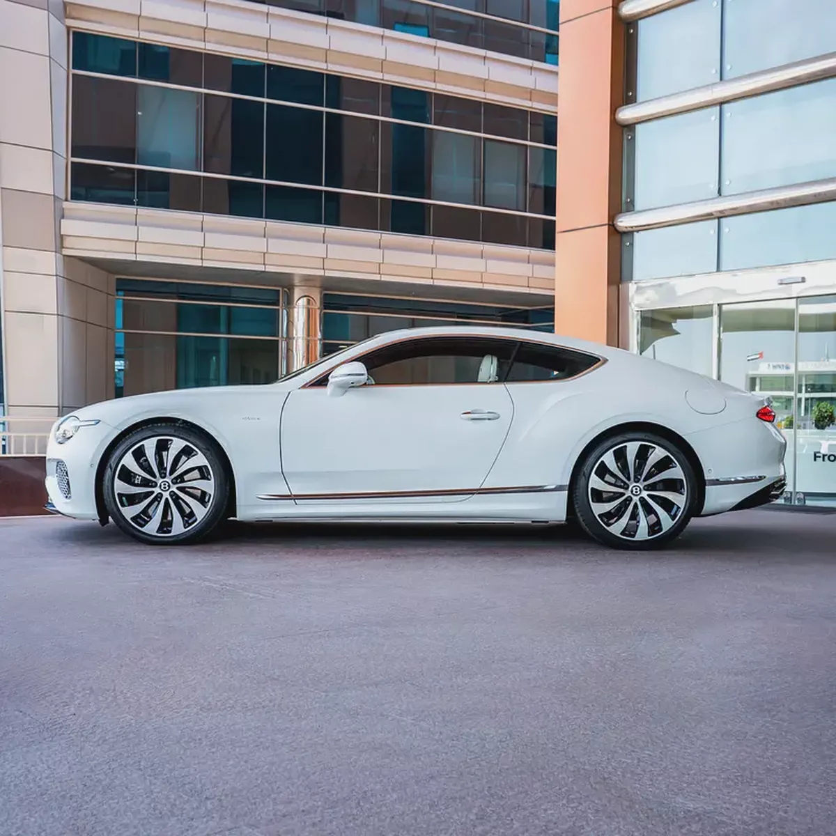 Bentley Continental GT AZURE V8 2026 DONE ONLY 4000KM-6-6