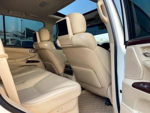 لكذس LX570 محول وكاله بلاك اديشنLexus LX 570 Sport 2014 - GCC Specs - Perfect Condition
