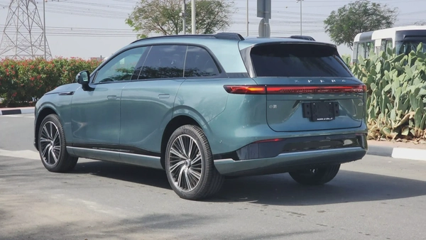 XPENG G9 (Green)