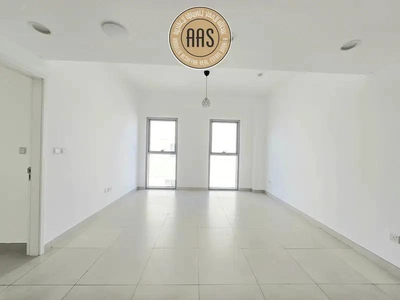 Spacious Apartment ! Pool View ! With Aminities ! Ready to Move ! Luxurious-2