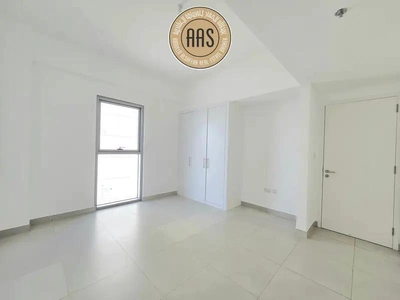 Spacious Apartment ! Pool View ! With Aminities ! Ready to Move ! Luxurious-7