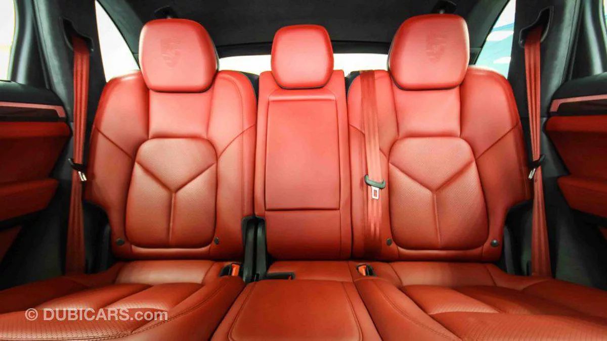 2015 Porsche Cayenne TURBO-2-2