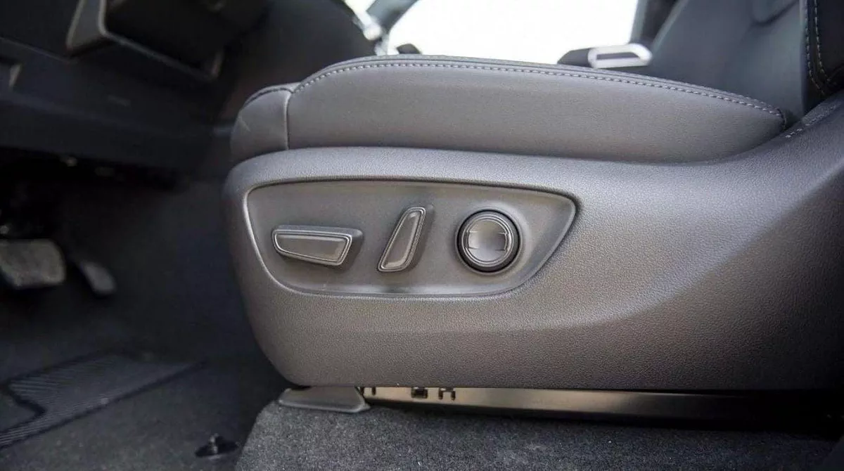 Toyota Land Cruiser VX LAND CRUISER VX 3.5L-13-0