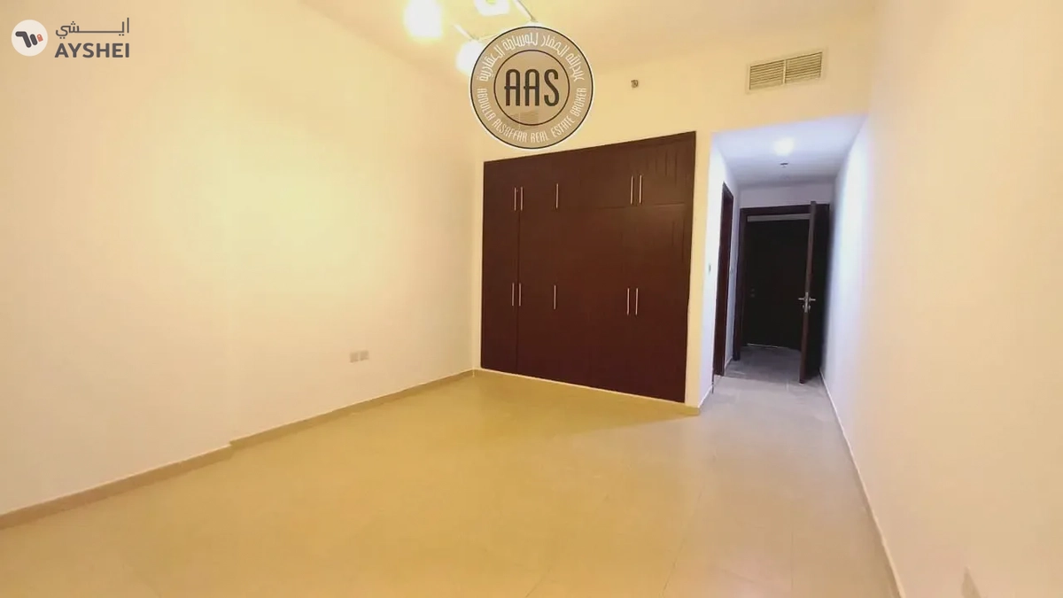 In prime location huge 1bhk with all facilities-4-4