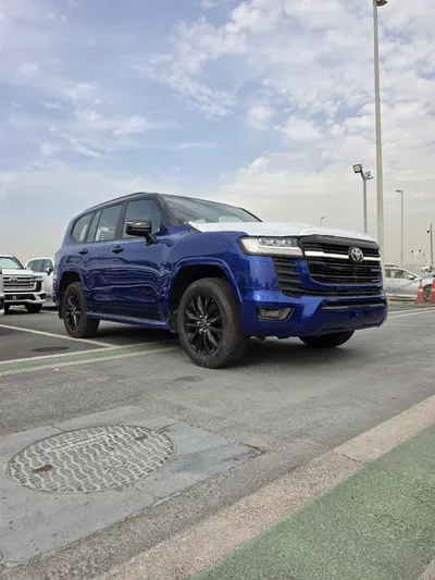 Toyota Land Cruiser LC300 GXR Blue 4.0 2026 – Full Option-18