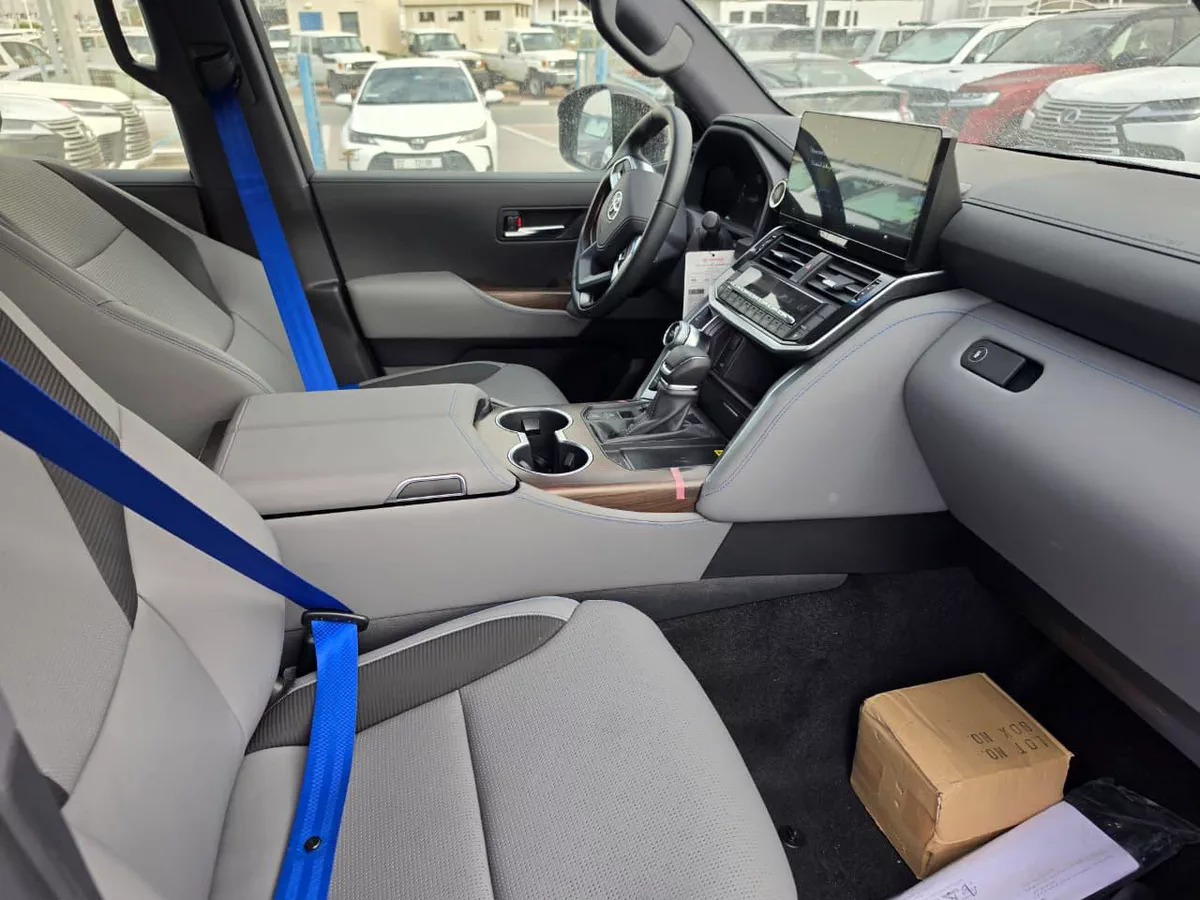 Toyota Land Cruiser LC300 GXR Blue 4.0 2026 – Full Option-7-7