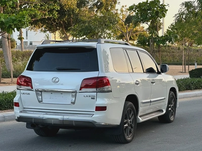 Lexus LX 570 Sport 2011 - GCC Specs - Excellent Condition-5