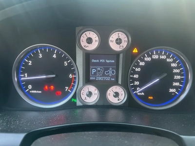 Lexus LX 570 Sport 2011 - GCC Specs - Excellent Condition-11