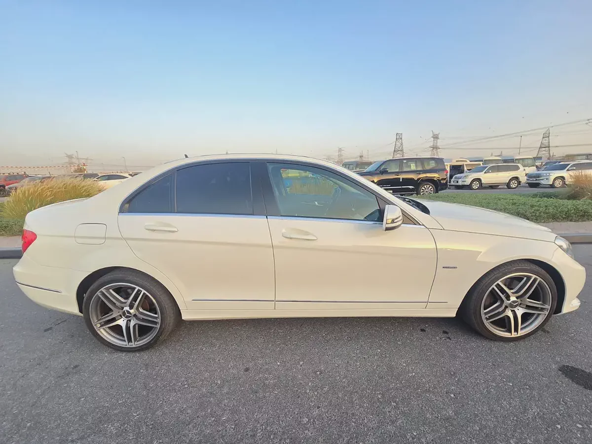 SUPER CLEAN C350 ONLY 39000 K.M FRESH JAPAN IMPORTED-3-3