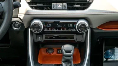 Toyota RAV4 ADVENTURE Toyota RAV4 2.5L  ADVANTURE 4x4 AT full option 2024-12