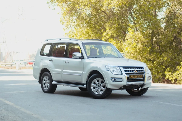 AED 978/month | 2022 Mitsubishi Pajero GLS | GCC Specs | REF#M08481