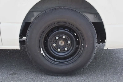 Toyota Hiace Standard-13