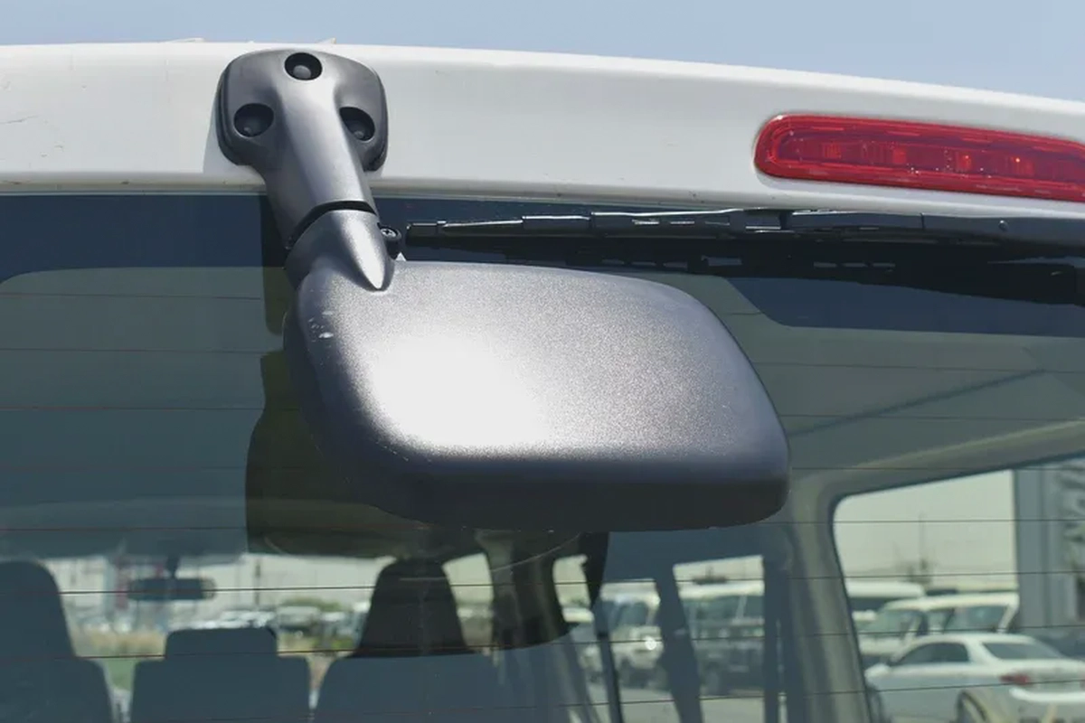 Toyota Hiace Standard-9-9