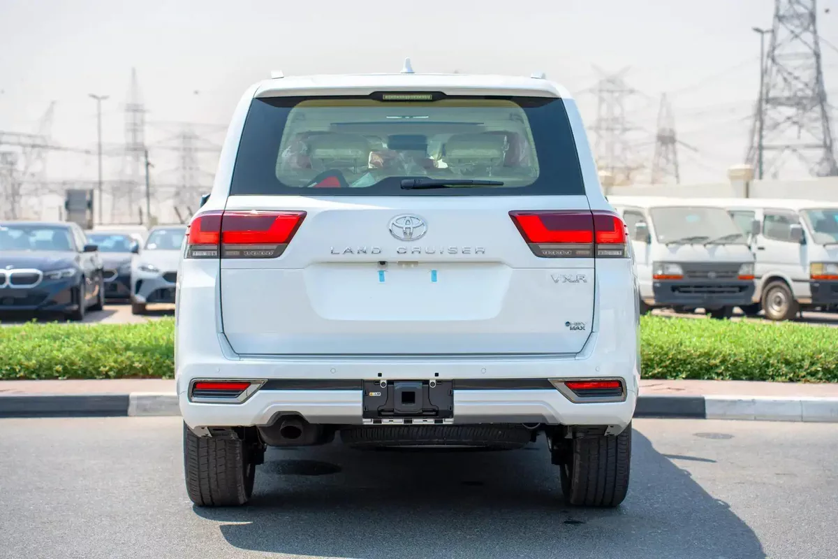 2026 Toyota Land Cruiser Hybrid-4-4