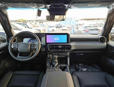 Toyota Prado PLATINUM | 2.8L V4 DIESEL | TOP VARIANT | 360* CAMERA | DIFF LOCK | SUNROOF-10