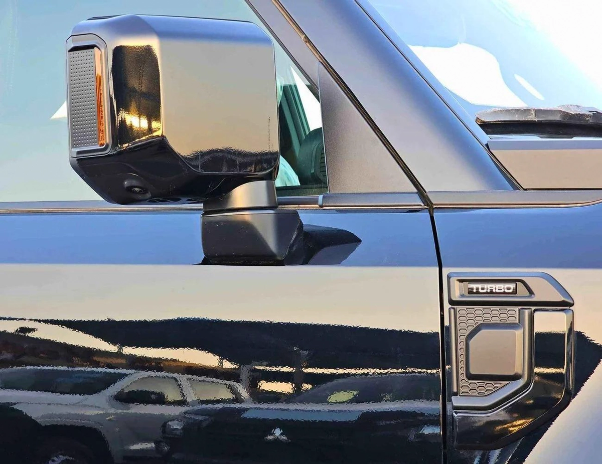 Toyota Prado PLATINUM | 2.8L V4 DIESEL | TOP VARIANT | 360* CAMERA | DIFF LOCK | SUNROOF-3-3