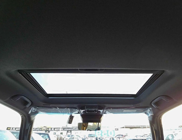 Toyota Prado PLATINUM | 2.8L V4 DIESEL | TOP VARIANT | 360* CAMERA | DIFF LOCK | SUNROOF