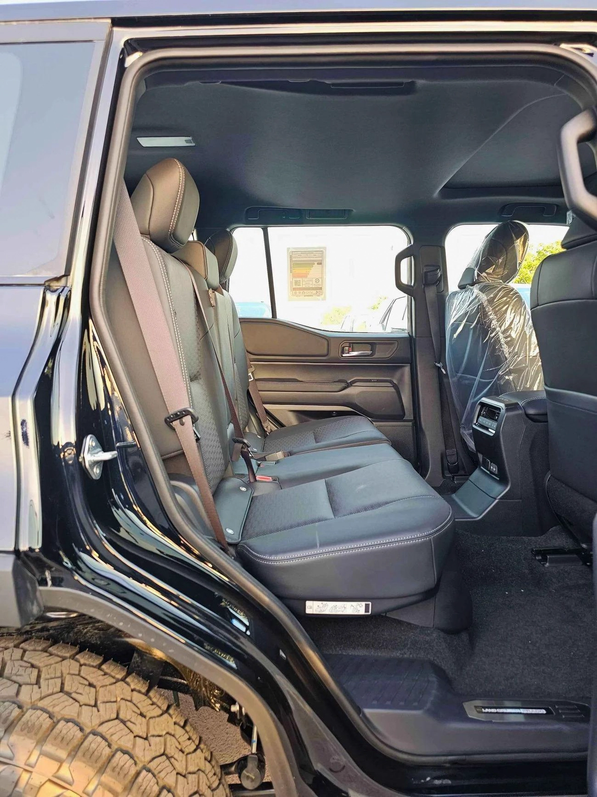 Toyota Prado PLATINUM | 2.8L V4 DIESEL | TOP VARIANT | 360* CAMERA | DIFF LOCK | SUNROOF-13-13