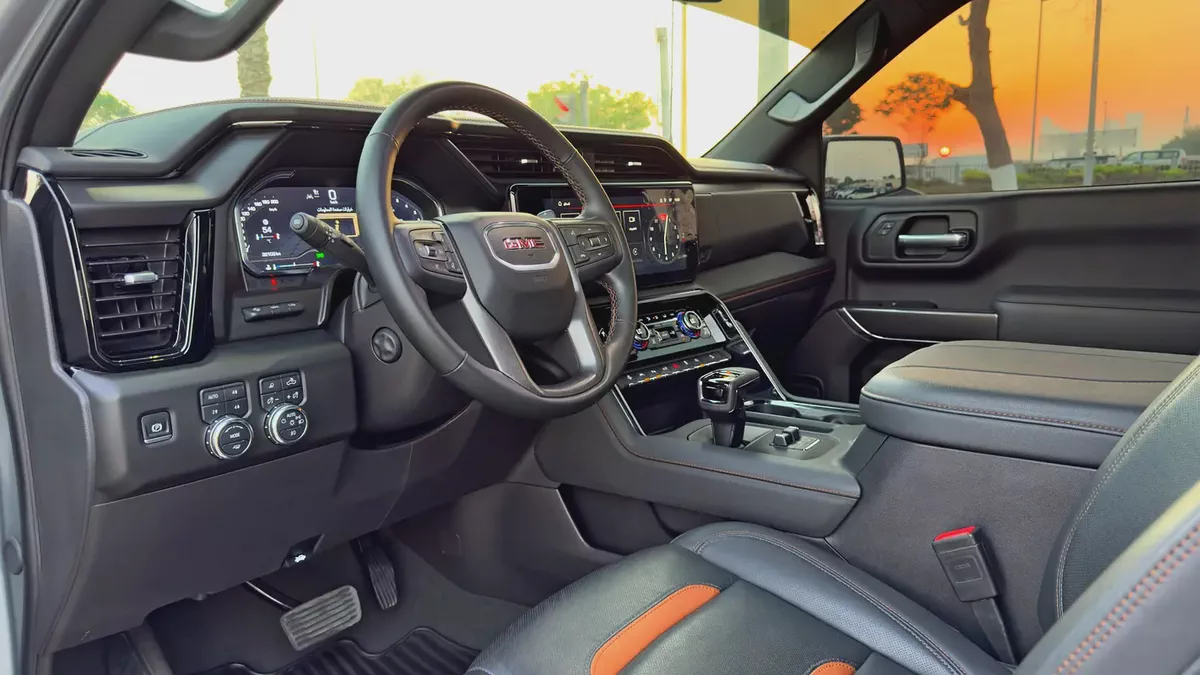 2025 GMC Sierra 1500 AT4, Dealer Warranty and Service Package, GCC Specs-7-7