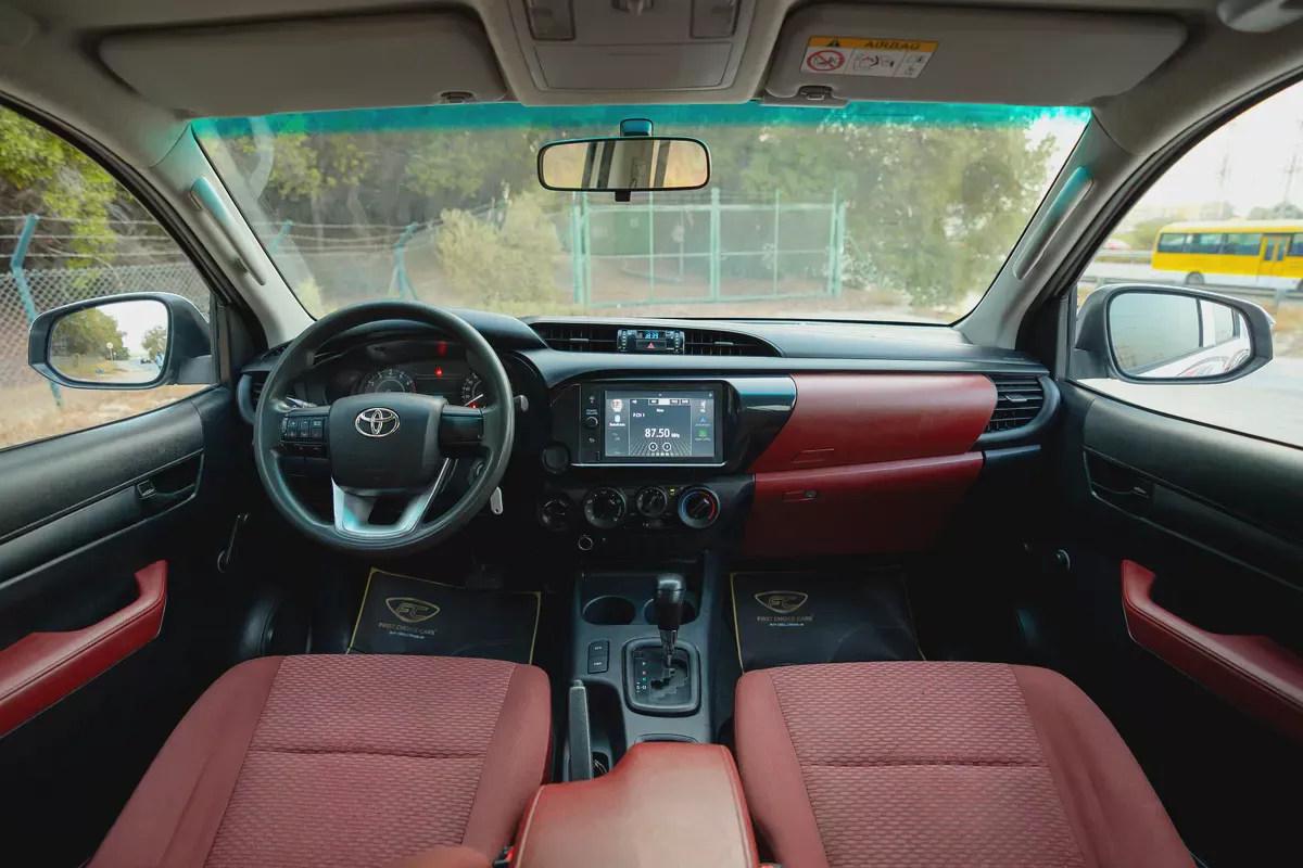 Hilux | Double Cabin 4x4 | Automatic | GCC Specs | Ref#T47801-6-6