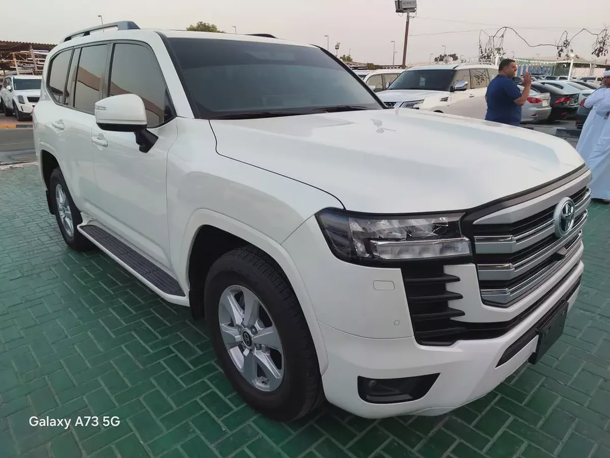 2024 Toyota Land Cruiser GXR twin turbo GCC Specs-2-2