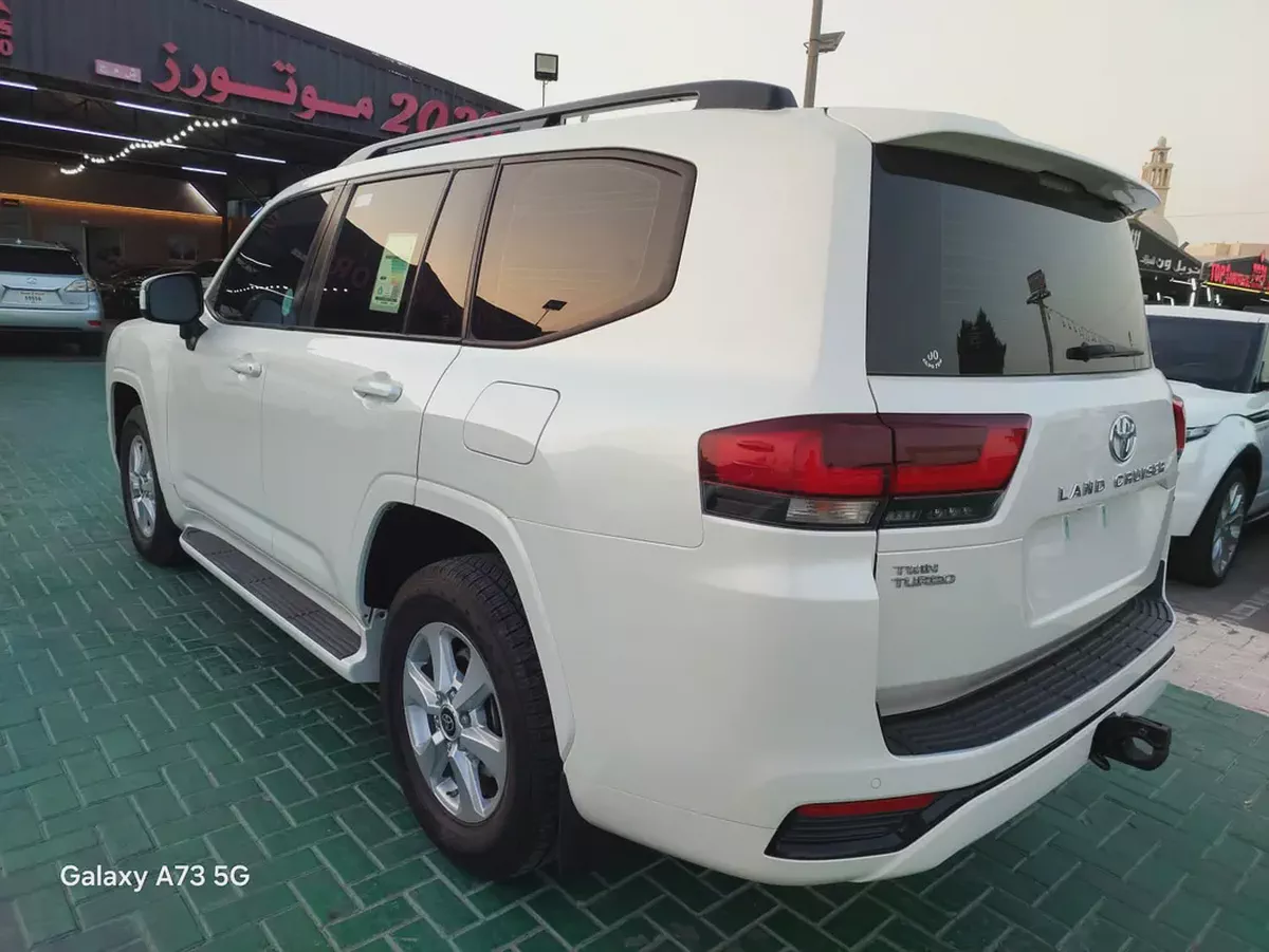 2024 Toyota Land Cruiser GXR twin turbo GCC Specs-3-3