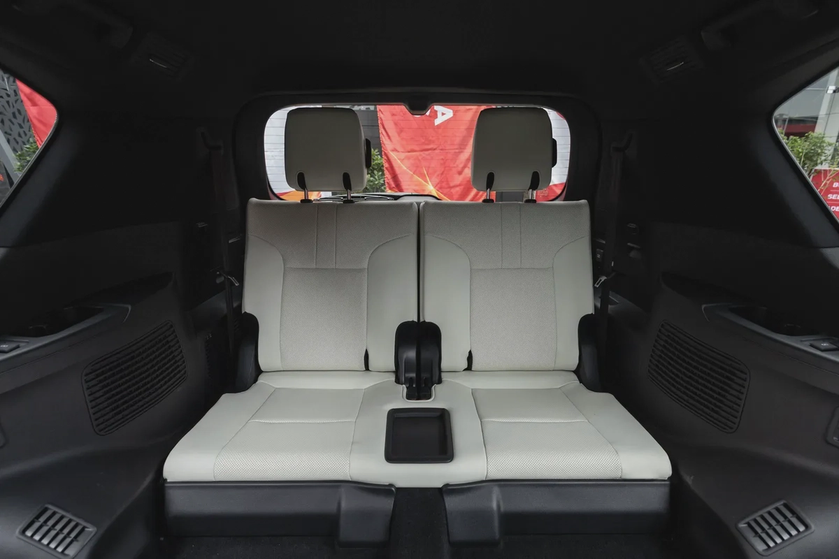 Lexus LX 700h 2025-3-3