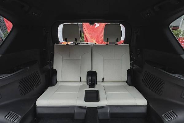 Lexus LX 700h 2025