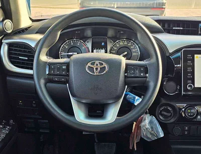 Toyota Hilux TOYOTA HILUX SR5 DOUBLE CABIN || 2.4L DIESEL V4 A/T 4WD | DIFF LOCK | BSM (CODE # HDFAA) WHITE 2026-20