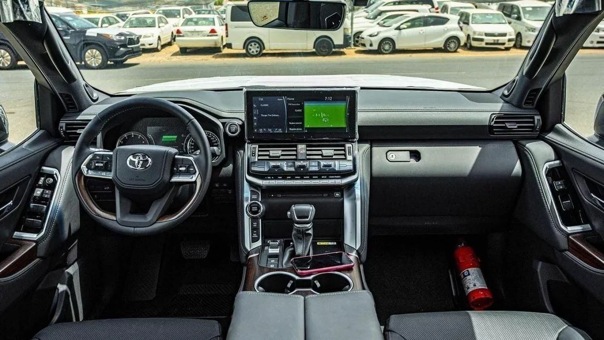 Toyota Land Cruiser VXR Land cruiset VX twin turbo full option 2025-17-0