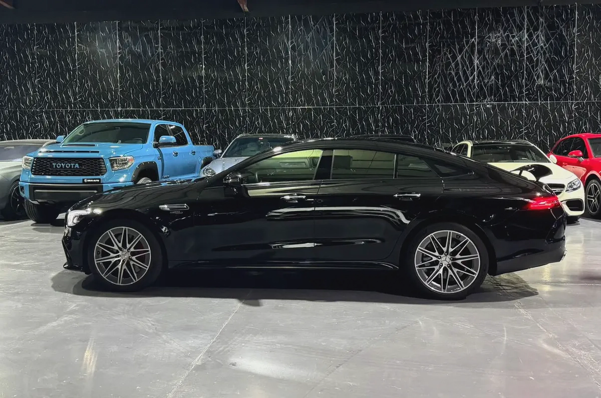 Korean | Low Mileage | Original Paint | Premium Luxury Sedan-6-6