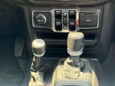 Jeep Wrangler SAHARA 2023 Export Price @ 135,000 AED-13