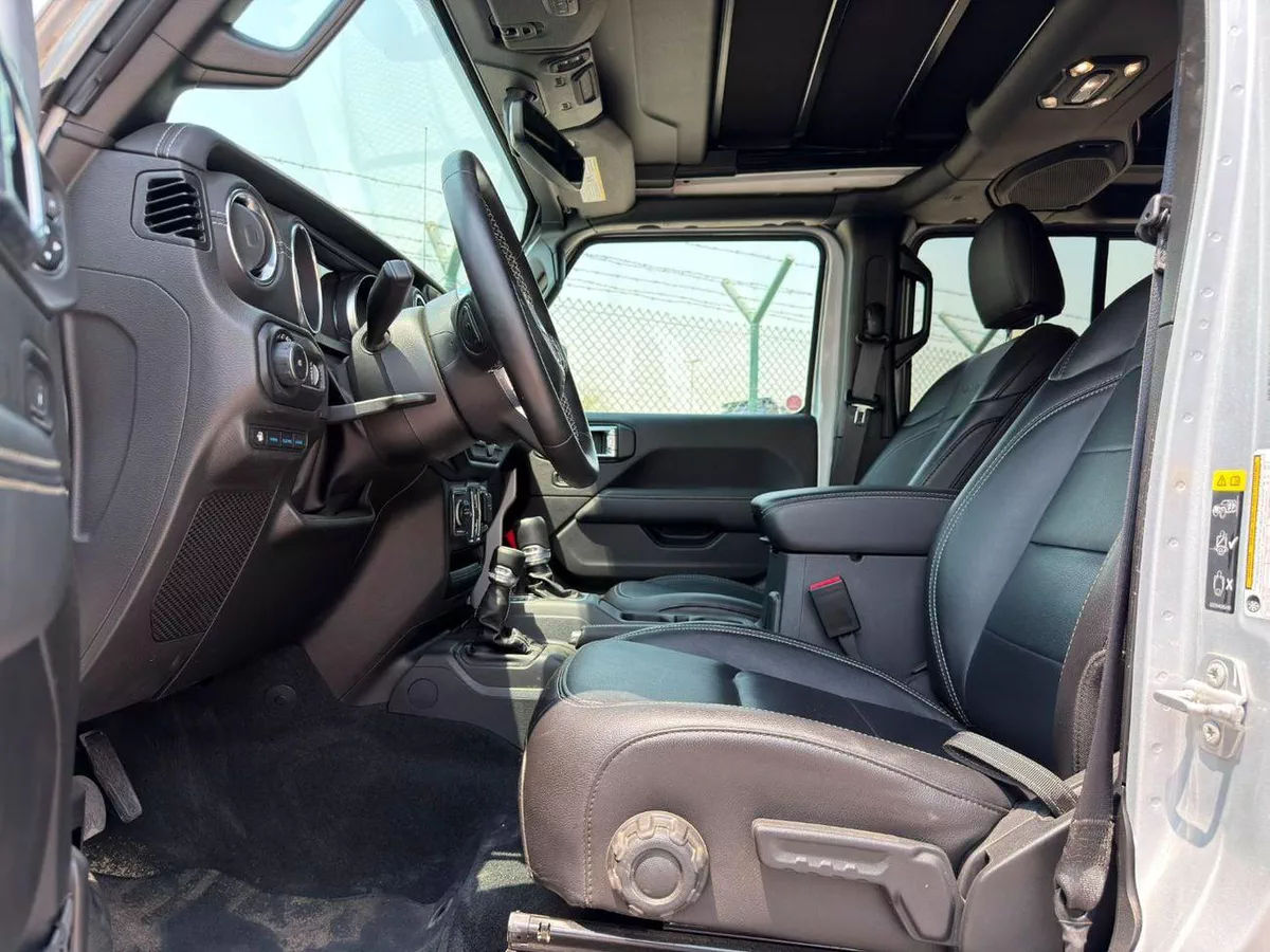 Jeep Wrangler SAHARA 2023 Export Price @ 135,000 AED-3-0