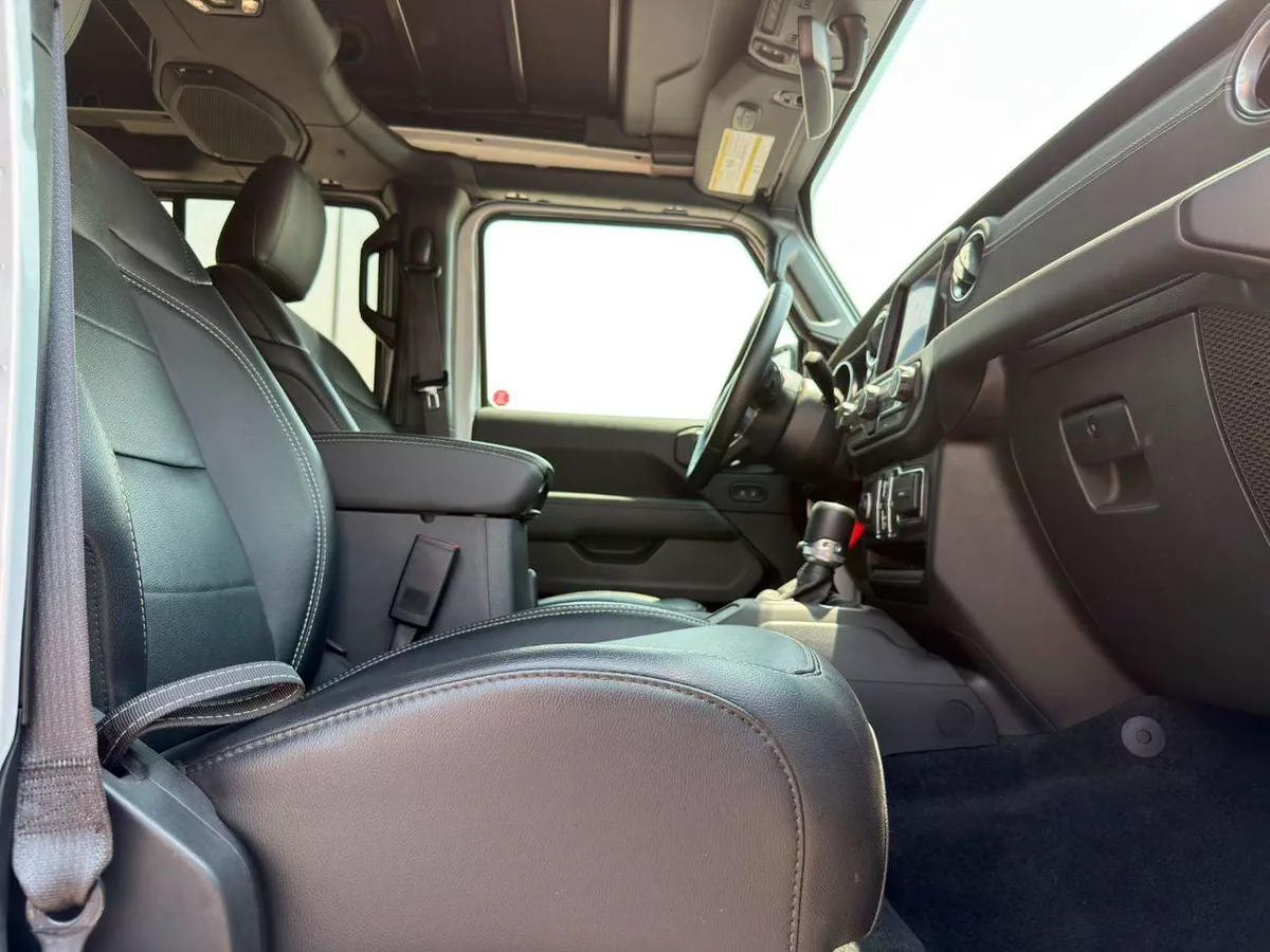 Jeep Wrangler SAHARA 2023 Export Price @ 135,000 AED-4-0