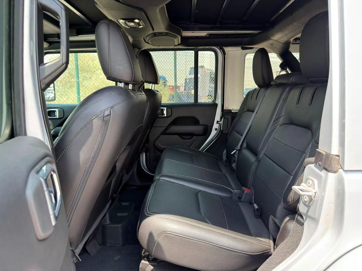 Jeep Wrangler SAHARA 2023 Export Price @ 135,000 AED-5-0