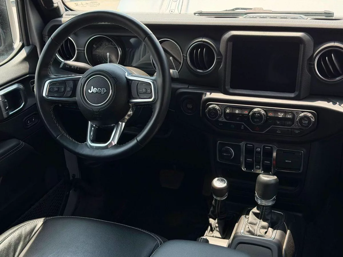 Jeep Wrangler SAHARA 2023 Export Price @ 135,000 AED-7-0