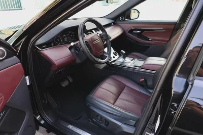 EVOQUE P250 HSE - GCC SPECS - FULL SERVICE HISTORY - ACCIDENT FREE - UNDER WARRANTY --11