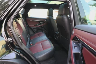 EVOQUE P250 HSE - GCC SPECS - FULL SERVICE HISTORY - ACCIDENT FREE - UNDER WARRANTY --19