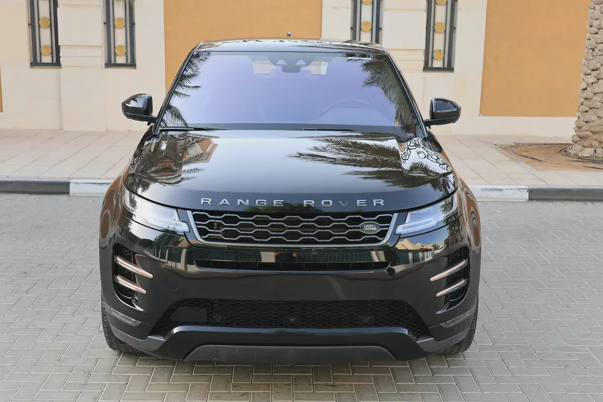 EVOQUE P250 HSE - GCC SPECS - FULL SERVICE HISTORY - ACCIDENT FREE - UNDER WARRANTY --6-6
