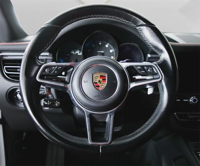 PORSCHE MACAN  2021 - GCC - FULLY LOADED - AMAZING CONDITION-13