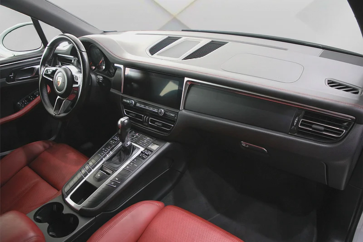 PORSCHE MACAN  2021 - GCC - FULLY LOADED - AMAZING CONDITION-11-11