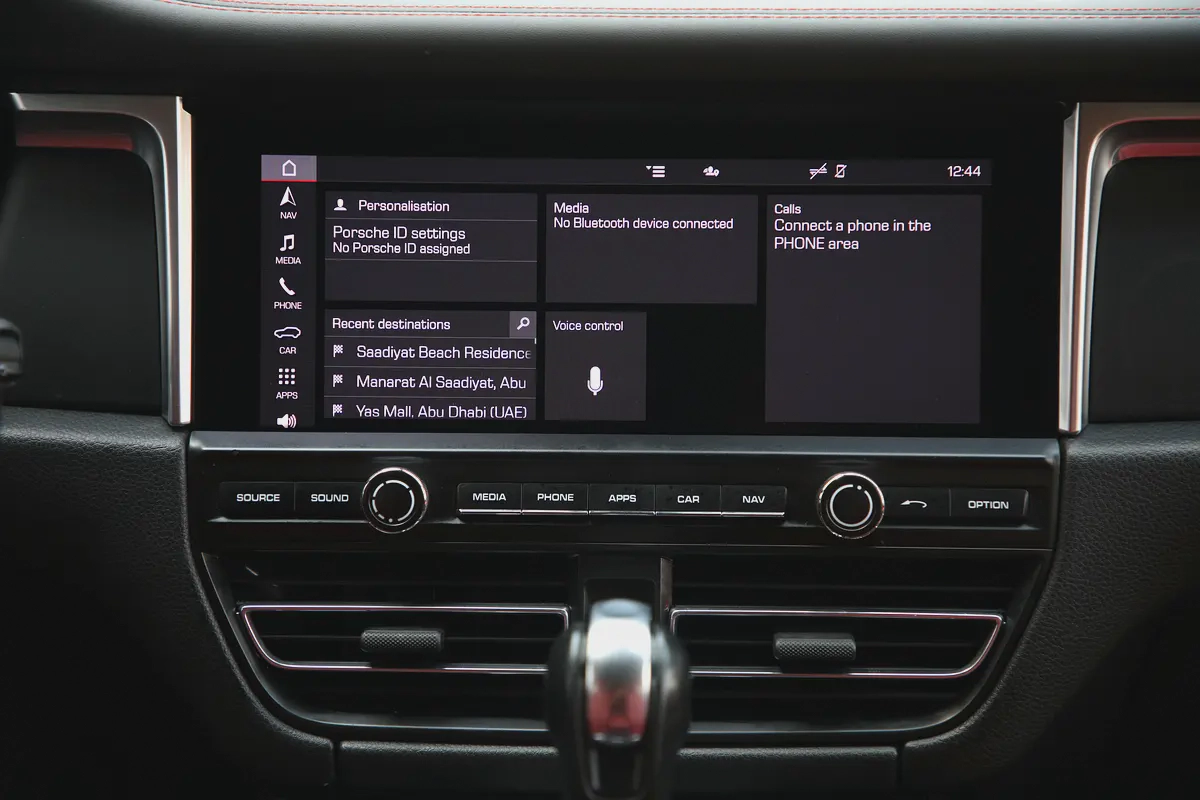 PORSCHE MACAN  2021 - GCC - FULLY LOADED - AMAZING CONDITION-14-14