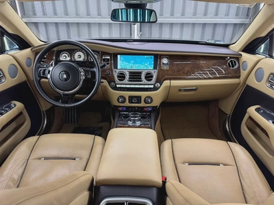 Rolls-Royce Wraith 2015 | Well Maintained | GCC Specs | Low Mileage | Full Service History-16