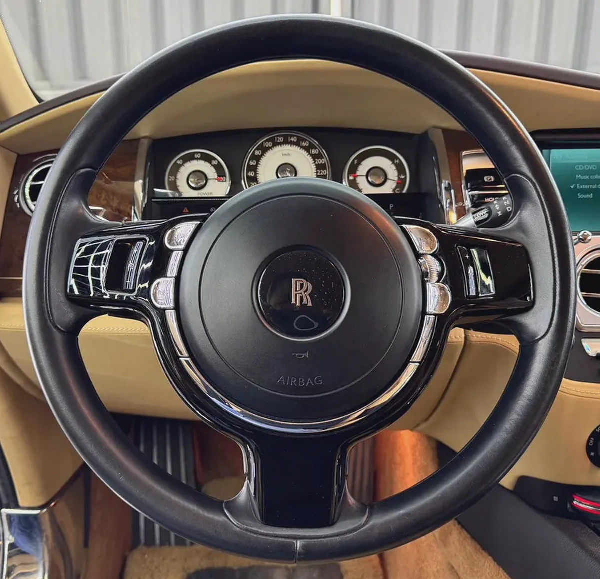 Rolls-Royce Wraith 2015 | Well Maintained | GCC Specs | Low Mileage | Full Service History-12-12