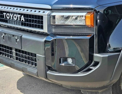 Toyota Prado ALL ROUNDER / MID OPTION / 2.4L PETROL V4 / LETHAER WITH DRIVER PWR SEAT / COOL BOX-4